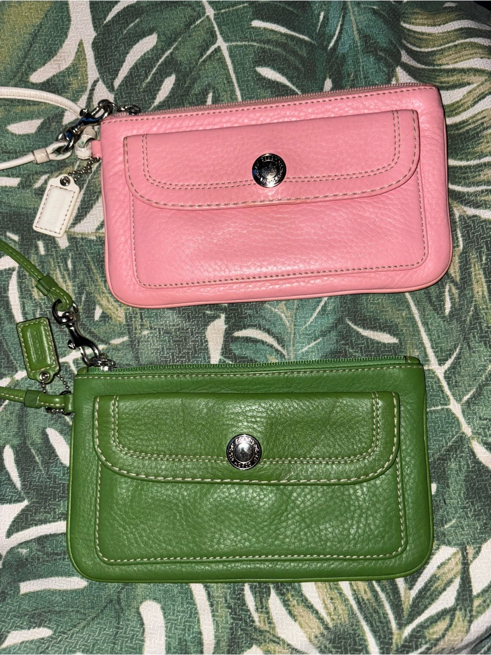 Coach Chelsea wristlet bundle mini purse vintage pink green